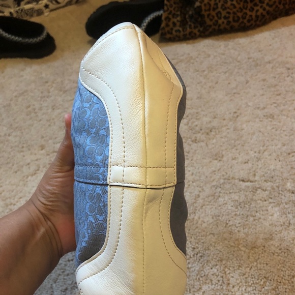 Coach Bag - Picture 3 of 4